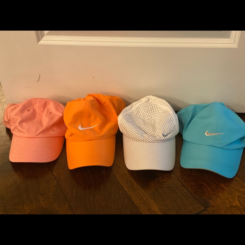 NIKE hat lot